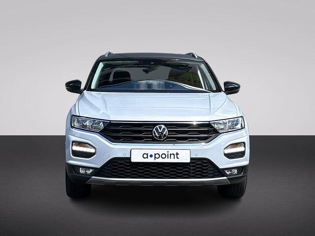 Volkswagen T-Roc 1.0 TSI Style 110 pk | Navigatie | Parkeersensoren | Achteruitrijcamera | Autom. airco | Adaptieve cruise control |