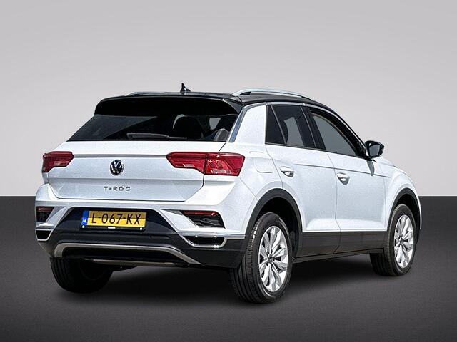 Volkswagen T-Roc 1.0 TSI Style 110 pk | Navigatie | Parkeersensoren | Achteruitrijcamera | Autom. airco | Adaptieve cruise control |