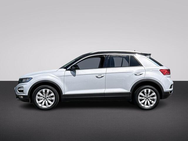 Volkswagen T-Roc 1.0 TSI Style 110 pk | Navigatie | Parkeersensoren | Achteruitrijcamera | Autom. airco | Adaptieve cruise control |