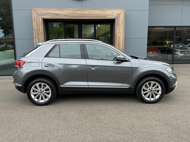 Volkswagen T-Roc 1.5 TSI 150pk DSG Style Carplay | Camera | Keyless | Elek. Achterklep | Rijklaar incl. garantie
