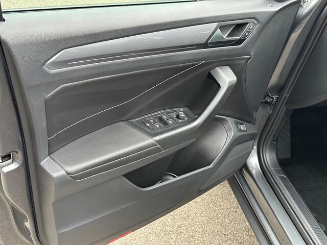 Volkswagen T-Roc 1.5 TSI 150pk DSG Style Carplay | Camera | Keyless | Elek. Achterklep | Rijklaar incl. garantie