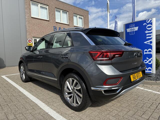 Volkswagen T-Roc 1.5 TSI 150pk DSG Black-Style l ACC l BLIS l CAMERA l ECC l LED l NAVI l TREKHAAK l 17.000km