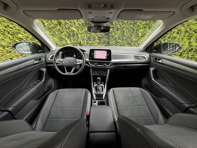 Volkswagen T-Roc 1.5 TSI 150pk DSG Black-Style l ACC l BLIS l CAMERA l ECC l LED l NAVI l TREKHAAK l 17.000km