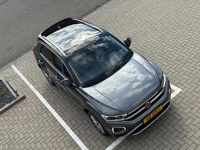 Volkswagen T-Roc 1.5 TSI 150pk DSG Black-Style l ACC l BLIS l CAMERA l ECC l LED l NAVI l TREKHAAK l 17.000km
