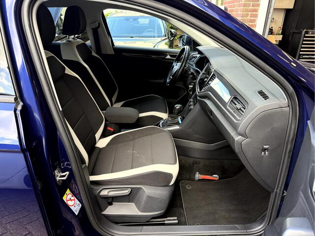 Volkswagen T-Roc 1.5 TSI Sport Camera, 18'Lmv, App Connect