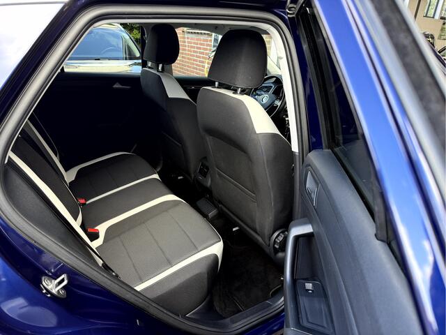 Volkswagen T-Roc 1.5 TSI Sport Camera, 18'Lmv, App Connect