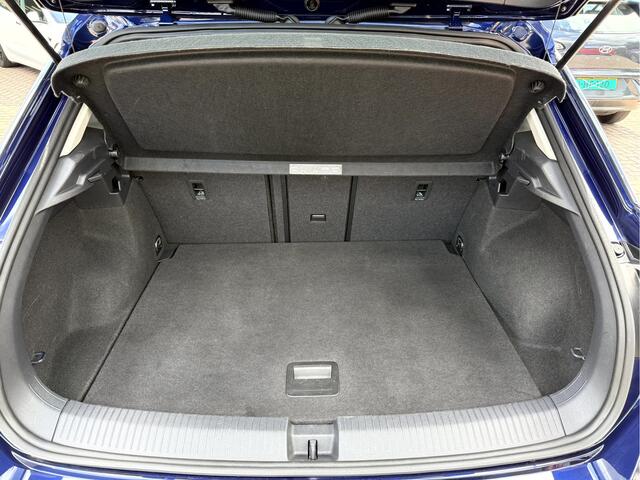 Volkswagen T-Roc 1.5 TSI Sport Camera, 18'Lmv, App Connect