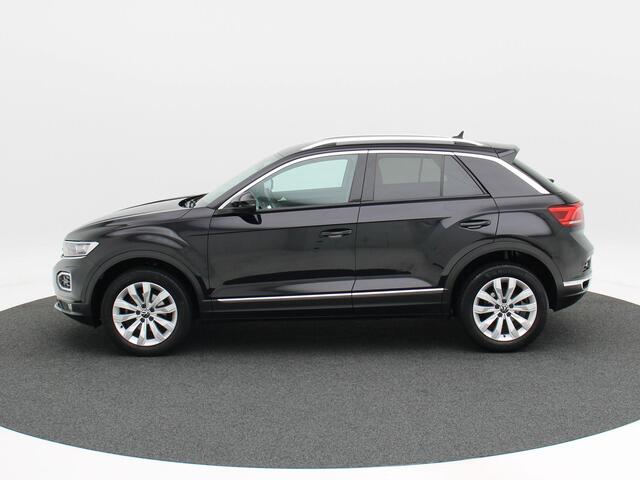 Volkswagen T-Roc 1.5 TSI Sport | Led | Stoelverwarming | Navi | Carplay | Climate | Parkeersensoren