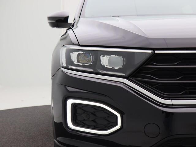 Volkswagen T-Roc 1.5 TSI Sport | Led | Stoelverwarming | Navi | Carplay | Climate | Parkeersensoren