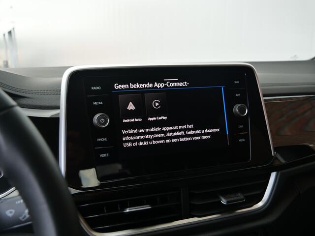 Volkswagen T-Roc 1.5 TSI 150pk R-Line Edition Automaat Apple Carplay / 18 inch / IQ Light / Stoelverwarming