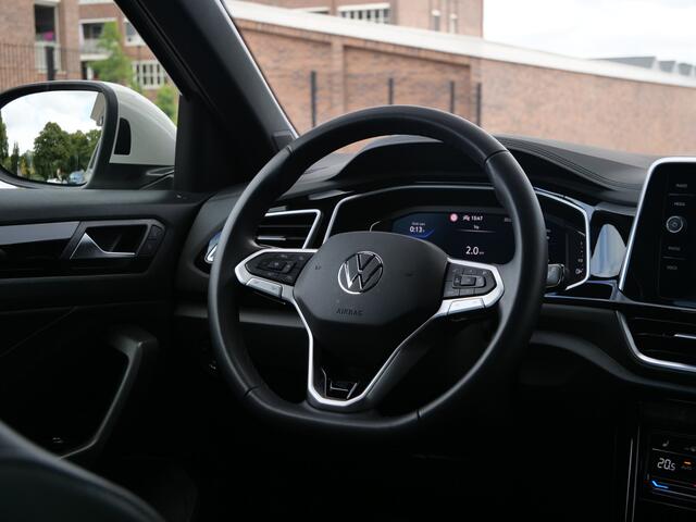 Volkswagen T-Roc 1.5 TSI 150pk R-Line Edition Automaat Apple Carplay / 18 inch / IQ Light / Stoelverwarming