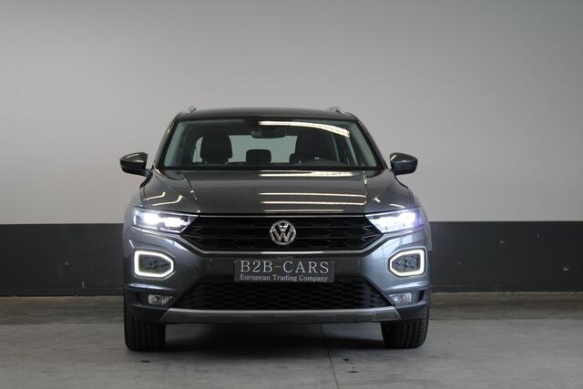Volkswagen T-Roc 1.5 TSI Sport LED - Camera - Virtual - Trekhaak - Stoelverwarming