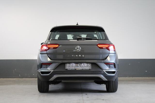Volkswagen T-Roc 1.5 TSI Sport LED - Camera - Virtual - Trekhaak - Stoelverwarming