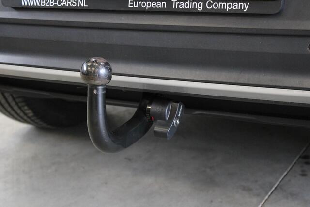 Volkswagen T-Roc 1.5 TSI Sport LED - Camera - Virtual - Trekhaak - Stoelverwarming