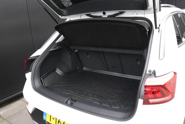 Volkswagen T-Roc 1.0 TSI Life Business | PDC | LMV | APPLE CARPLAY | CRUISE | NAVI |