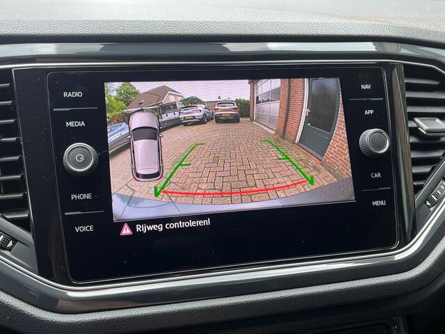 Volkswagen T-Roc 1.5 150pk TSI Sport Business. Adaptief Cruise, Virt Cock, Camera, Led Koplampen