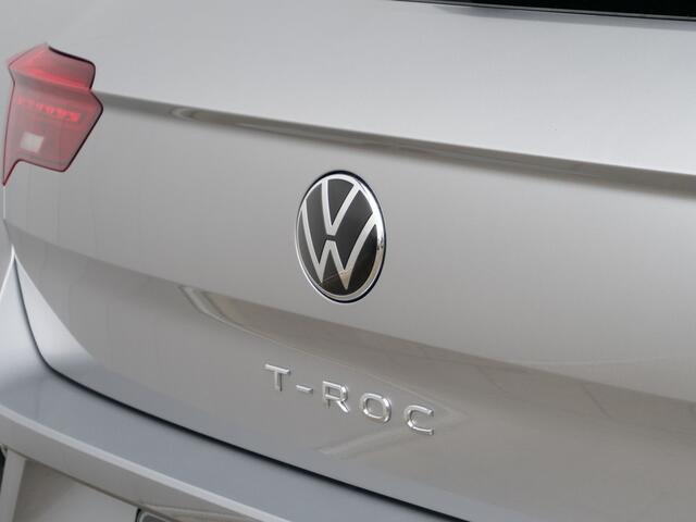 Volkswagen T-Roc 1.5 TSI 150pk R-Line Edition Automaat Apple Carplay / 18 inch / IQ Light / Stoelverwarming