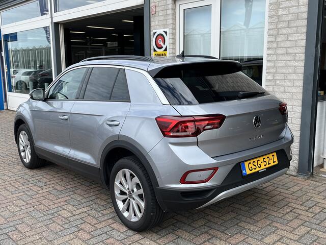 Volkswagen T-Roc 1.0 TSI Life Edition / ADAPT. CRUISE/ LED/ KEYLESS/ 17" LMV/ APP-CONNECT/ PARK. SENSOREN + CAMERA/ CLIMA/ DAB