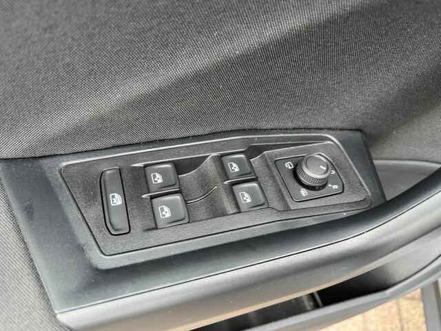 Volkswagen T-Roc 1.0 TSI Life Edition / ADAPT. CRUISE/ LED/ KEYLESS/ 17" LMV/ APP-CONNECT/ PARK. SENSOREN + CAMERA/ CLIMA/ DAB