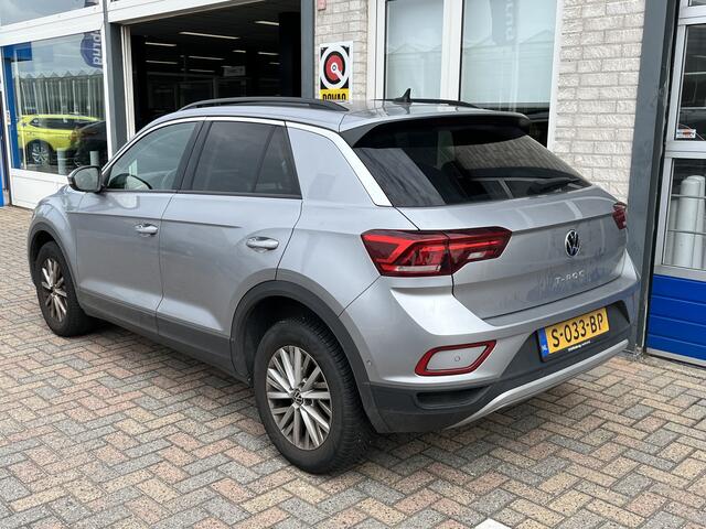 Volkswagen T-Roc 1.0 TSI Life Business / ADAPT. CRUISE/ LED/ 15" LMV/ DAB/ NAVI/ PARK. SENSOREN + CAMERA/ CLIMA/ STOEL VERWARM./ APP-CONNECT