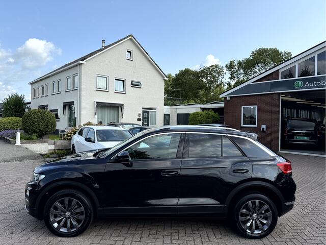 Volkswagen T-Roc 1.5 TSI Style Camera, App Connect, 17''Lmv