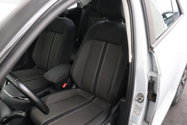 Volkswagen T-Roc 1.5 TSI Style+ Camera Climate Trekhaak Adapt.Cruise 17'LMV