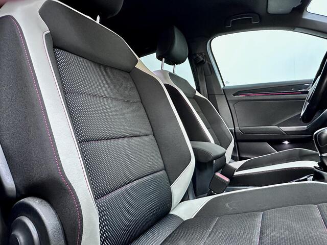 Volkswagen T-Roc 1.5i Sport / Trekhaak / Navi / CarPlay