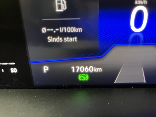 Volkswagen T-Roc Cabrio 1.5 TSI R-Line / AUTOMAAT/ 2X R-LINE/ TREKHAAK/ MATRIX/ 19" LMV/ ADAPT. CRUISE/ NAVI/ APP-CONNECT/ CLIMA/ RIJ-MODI/ PARK. SENSOREN + CAMERA/ STOEL-STUUR VERWARM.