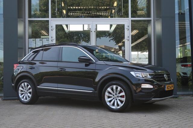 Volkswagen T-Roc 1.5 TSI 150PK, Trekhaak, Apple Carplay/ Android Auto, etc.