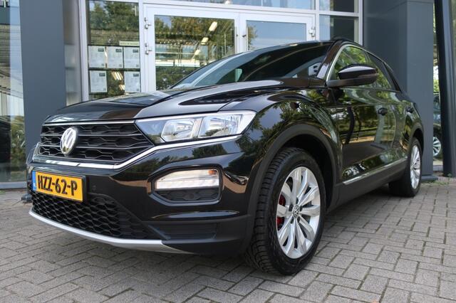 Volkswagen T-Roc 1.5 TSI 150PK, Trekhaak, Apple Carplay/ Android Auto, etc.