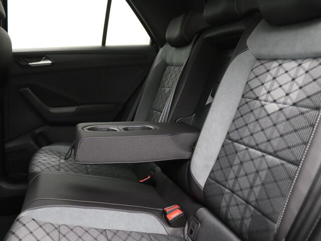 Volkswagen T-Roc 1.5 TSI R-Line Business 150PK DSG Trekhaak, Pano-Schuifdak, Side Assist, Black Style, LED-Matrix, Keyless Entry & Start, Achteruitrijcamera, Travel Assist, 19" LM Velgen,