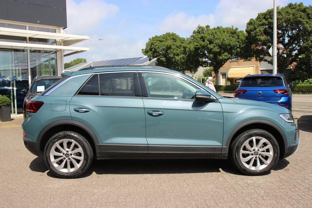 Volkswagen T-Roc 1.5 TSI Life Edition DSG Automaat | PDC | Keyless |