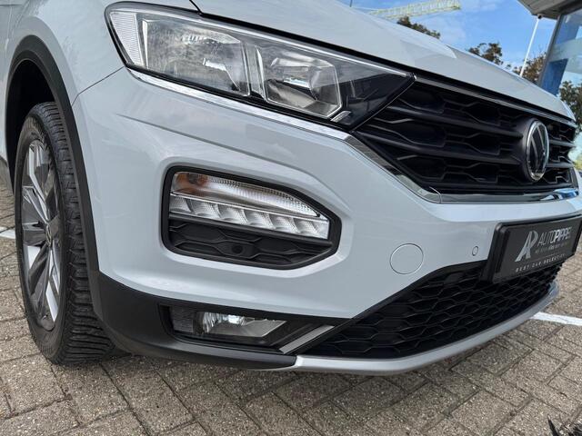 Volkswagen T-Roc 1.5 TSI Sport | DSG | Pano dak | Trekhaak | Navi