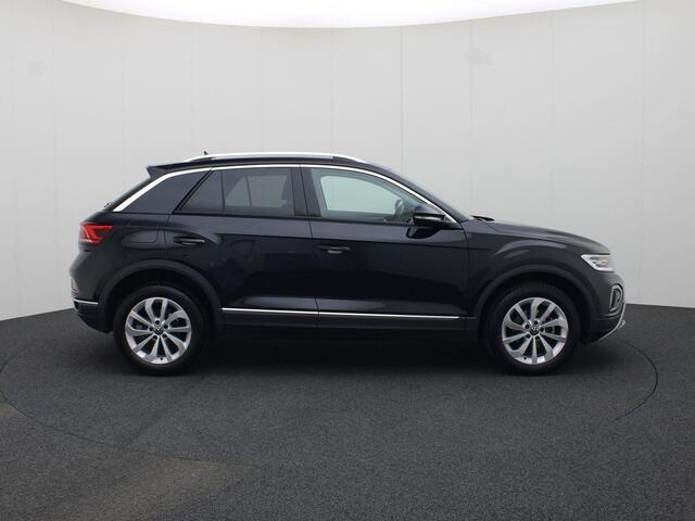 Volkswagen T-Roc 1.5 TSI 150pk DSG Style · Navigatie · App connect · Parkeersensoren