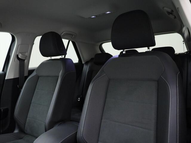 Volkswagen T-Roc 1.5 TSI 150pk DSG Style · Navigatie · App connect · Parkeersensoren