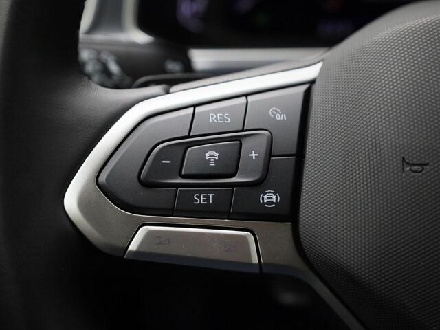 Volkswagen T-Roc 1.5 TSI 150pk DSG Style · Navigatie · App connect · Parkeersensoren