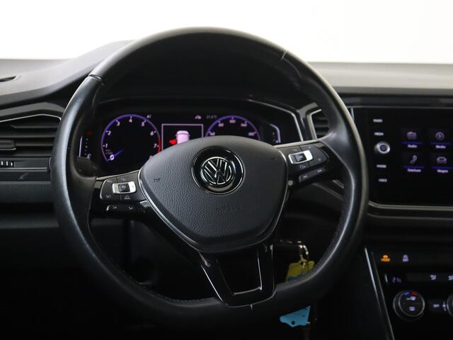 Volkswagen T-Roc 1.5 TSI 150pk Sport | Navigatie | Sportstoelen | Executive Pakket