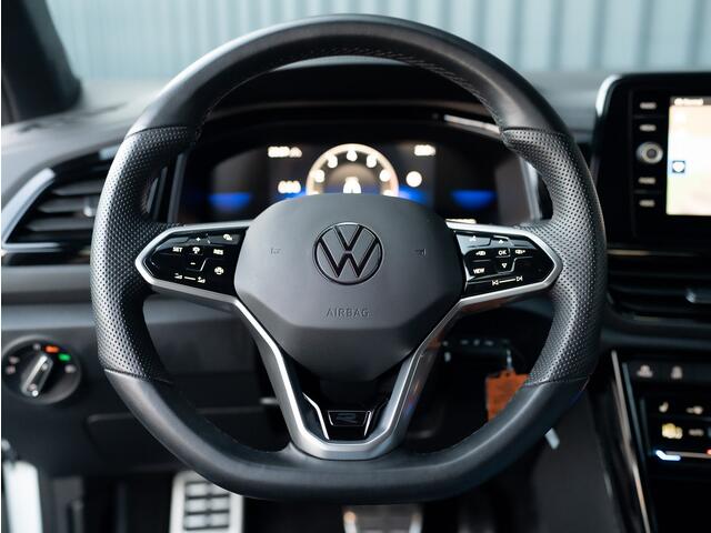 Volkswagen T-Roc 1.5 TSI R-Line Business | Standkachel | Trekhaak afnb. | IQ Light | Camera | Prijs Rijklaar!!