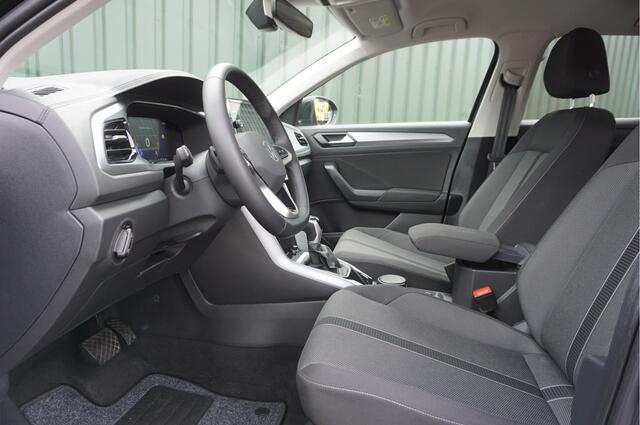 Volkswagen T-Roc 1.5TSI 150pk Automaat Life + Camera/ Carplay/ Navi/ Adapt.Cruise/ LED/ Nieuwstaat/ Garantie!