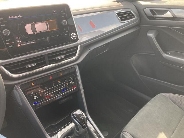 Volkswagen T-Roc 1.5TSI/150PK Style DSG · Navigatie · Trekhaak · Massagefunctie · Garantie tot november 2026