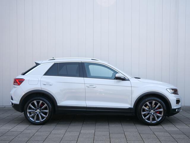 Volkswagen T-Roc 1.5 TSI Sport Business R 150 Pk Automaat Navi / DAB / Camera / Apple Carplay