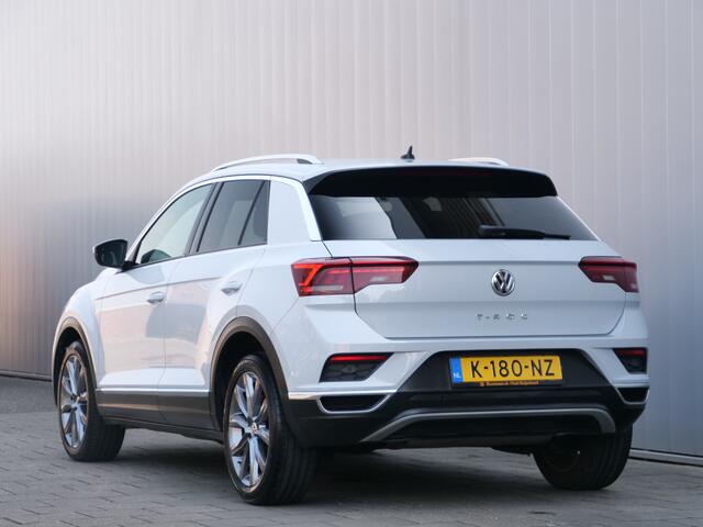 Volkswagen T-Roc 1.5 TSI Sport Business R 150 Pk Automaat Navi / DAB / Camera / Apple Carplay