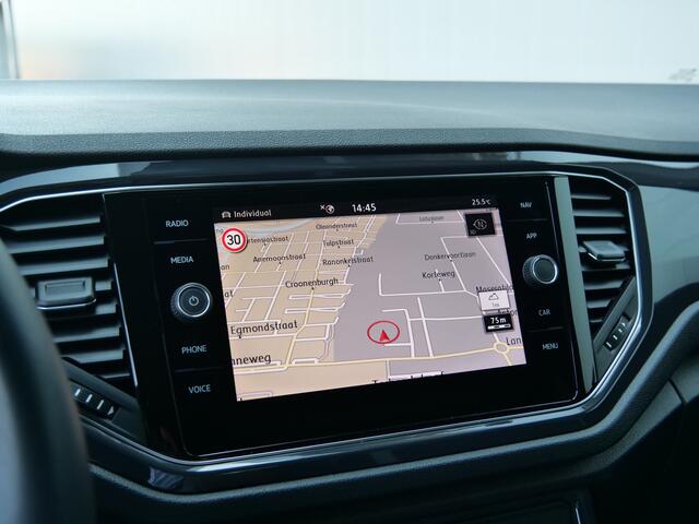 Volkswagen T-Roc 1.5 TSI Sport Business R 150 Pk Automaat Navi / DAB / Camera / Apple Carplay