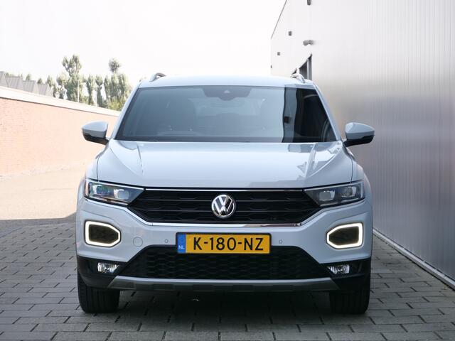 Volkswagen T-Roc 1.5 TSI Sport Business R 150 Pk Automaat Navi / DAB / Camera / Apple Carplay