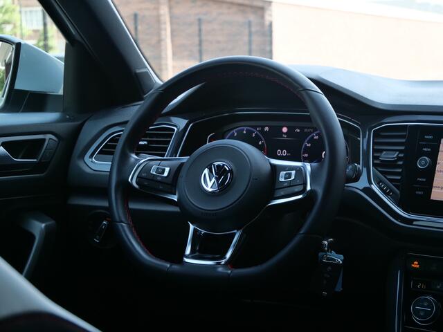 Volkswagen T-Roc 1.5 TSI Sport Business R 150 Pk Automaat Navi / DAB / Camera / Apple Carplay