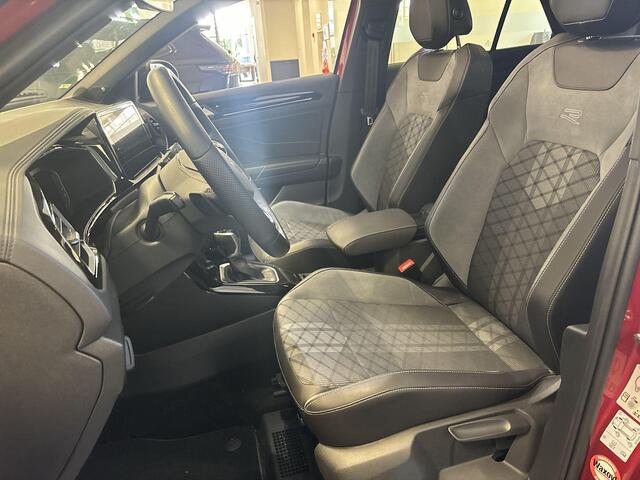 Volkswagen T-Roc 1.5 TSI 150pk DSG R-Line Business · Apple/Android Car Play · Camera · Panoramadak · Beats Audio · Matrix LED · 19'' Inch · Garantie t/m 30-03-2027 of 100.000km