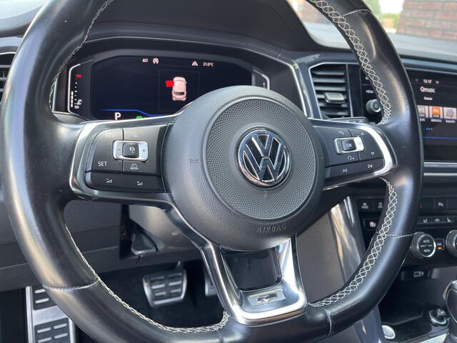 Volkswagen T-Roc 1.5 TSI R-LINE VIRTUAL DASBOARD | TREKHAAK AFN. | ELEC. A. KLEP | NAV | ADAPTIVE CRUISE CONTROL | CAMERA