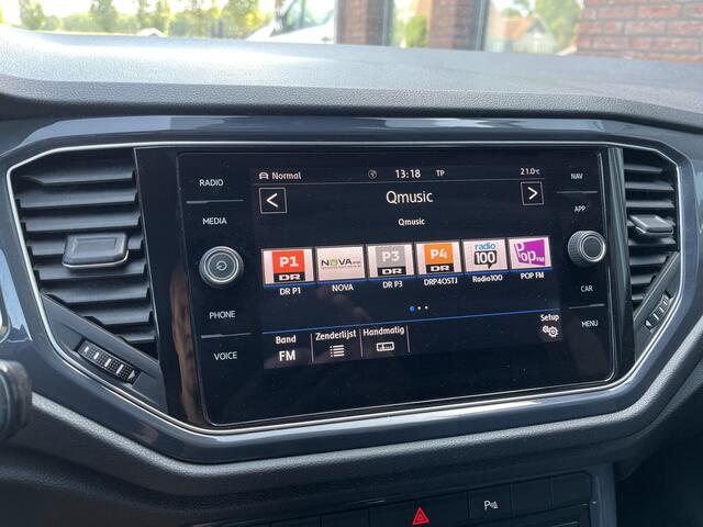 Volkswagen T-Roc 1.5 TSI R-LINE VIRTUAL DASBOARD | TREKHAAK AFN. | ELEC. A. KLEP | NAV | ADAPTIVE CRUISE CONTROL | CAMERA