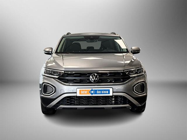 Volkswagen T-Roc 1.5 150pk TSI Life Edition Achteruitrijcamera 'Rear View' | Adaptive Cruise Control | Dodehoeksensoren