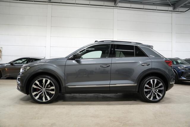 Volkswagen T-Roc 1.5 TSI Sport DSG * Pano - 19" - Camera - ACC - LED - 1e Eig *